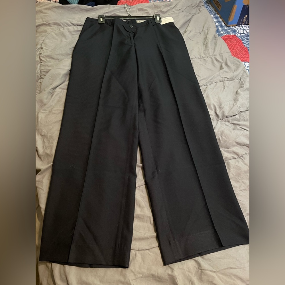🎉SALE🎉$10 or 3 for $30🎉 💙Brand new💙 Women’s dress pants💙